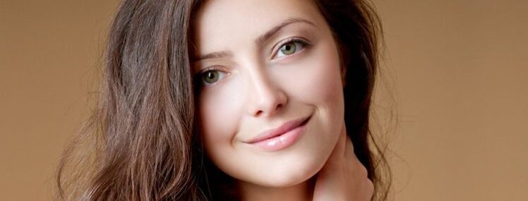 girl with well-groomed healthy hair